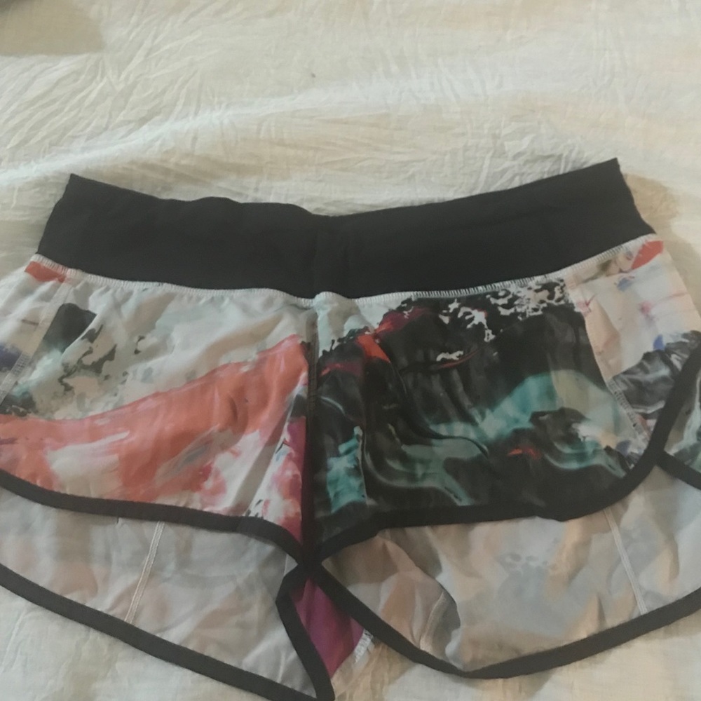 Lululemon size 6 speed shorts